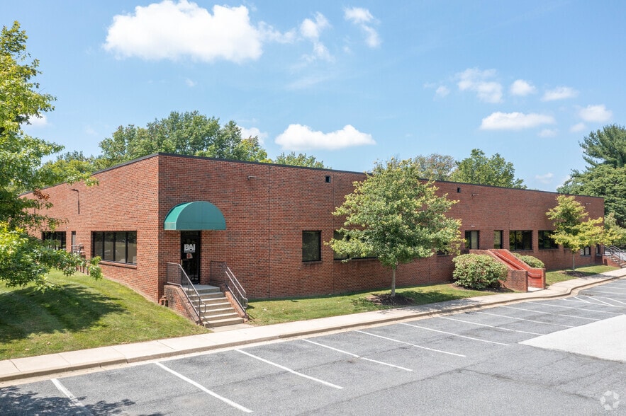 9240 Rumsey Rd, Columbia, MD à louer - Photo du bâtiment - Image 2 de 5