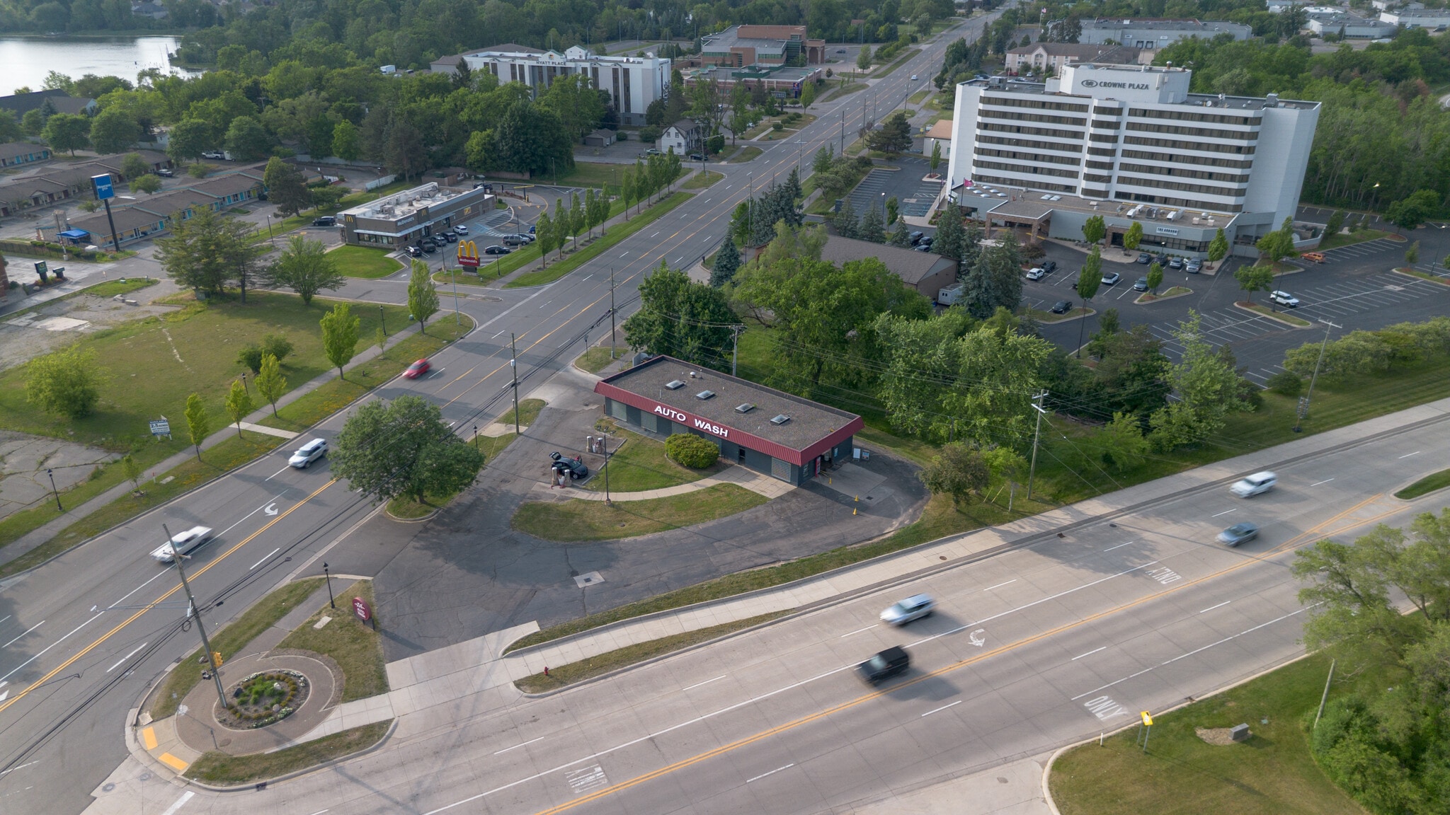 1420 N Opdyke Rd, Auburn Hills, MI for sale Building Photo- Image 1 of 8