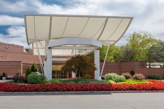 Plus de détails pour 102 Carnegie Ctr, Princeton, NJ - Bureau/Commerce de détail à louer