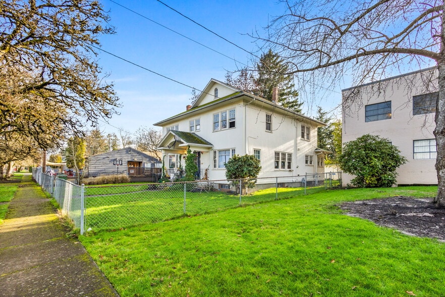 860 Jefferson St NE, Salem, OR à vendre - Photo du bâtiment - Image 2 de 3