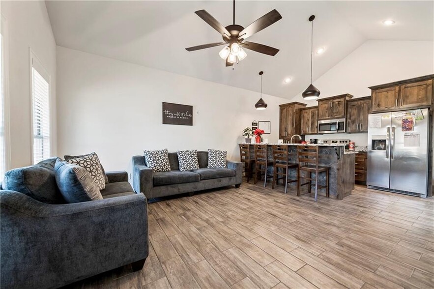 424 N F St, Rogers, AR for sale - Building Photo - Image 3 of 3