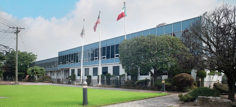 100 Bomont Pl, Totowa, NJ for sale - Building Photo - Image 1 of 7