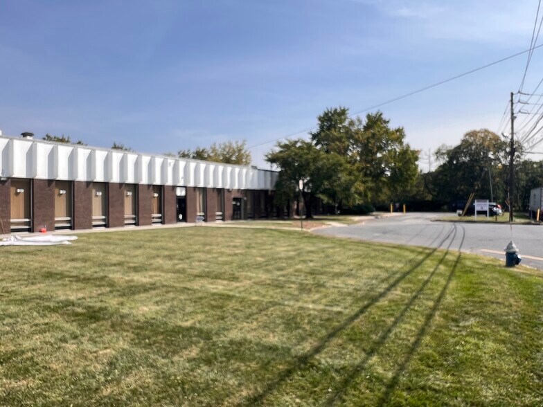 67-71 E Willow St, Millburn, NJ à louer - Photo du bâtiment - Image 2 de 5