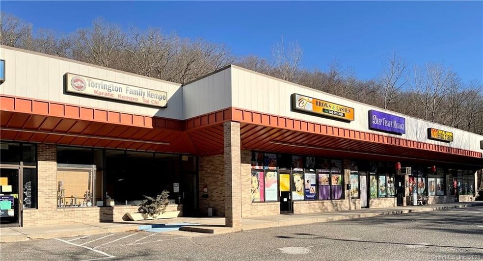 683-709 Winsted Rd, Torrington, CT for lease - Building Photo - Image 3 of 22