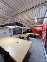 360 E Maple Rd, Troy, MI à louer Photo intérieure- Image 2 de 7