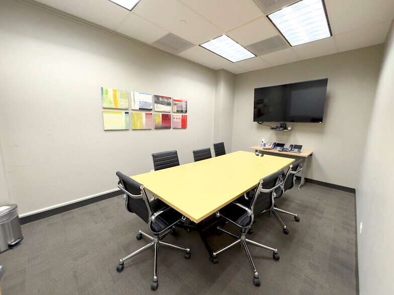 745 Fort St, Honolulu, HI à louer - Photo du bâtiment - Image 3 de 15