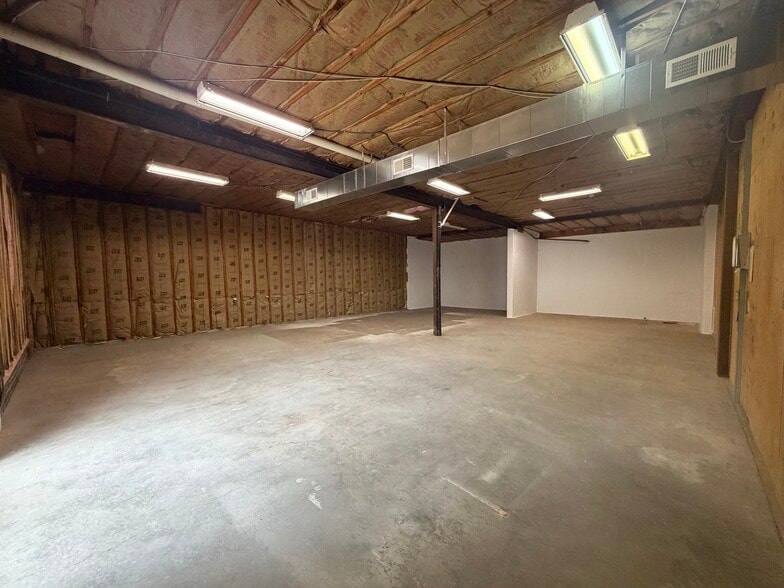 1386 Winona Ave, Morgantown, WV for lease - Building Photo - Image 2 of 11