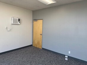 14944 Shoemaker Ave, Santa Fe Springs, CA à louer Photo intérieure- Image 2 de 6