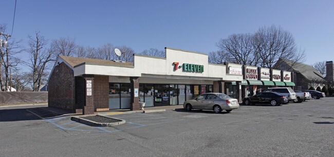 Plus de détails pour 9-25 Bay Shore Dr, Deer Park, NY - Commerce de détail à louer