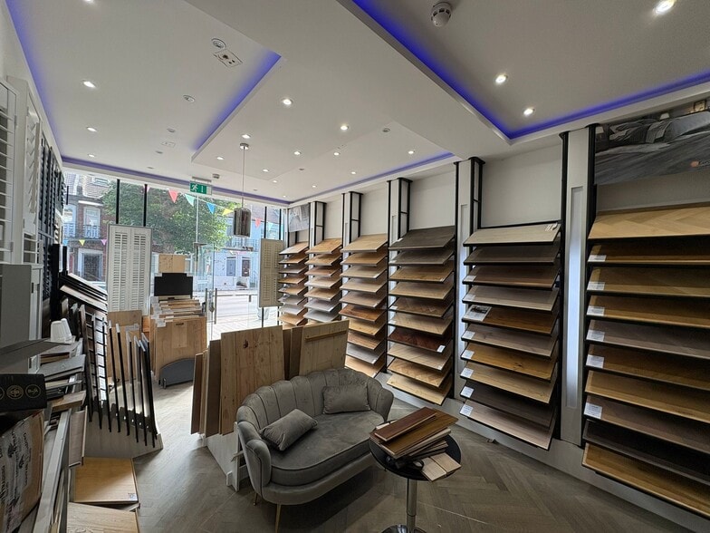 148 Wandsworth Bridge Rd, London for lease - Building Photo - Image 2 of 5