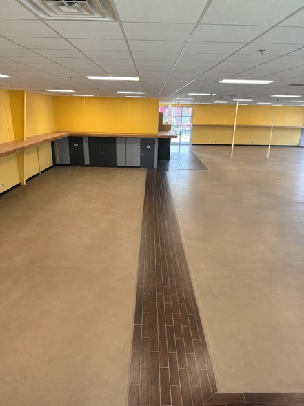 4476 Pleasant Hill Rd, Kissimmee, FL for lease - Interior Photo - Image 2 of 14