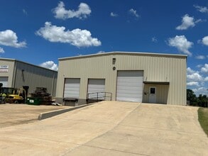 307 Walker Cir, Richland, MS for lease Building Photo- Image 1 of 2