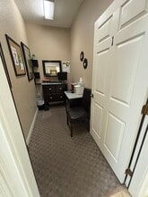 7011 Nightwalker Rd, Weeki Wachee, FL for lease Interior Photo- Image 2 of 23