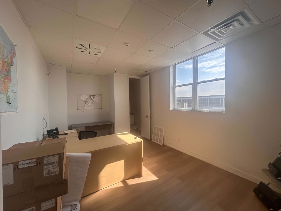 5315 37th Ave, Woodside, NY for lease Interior Photo- Image 1 of 3