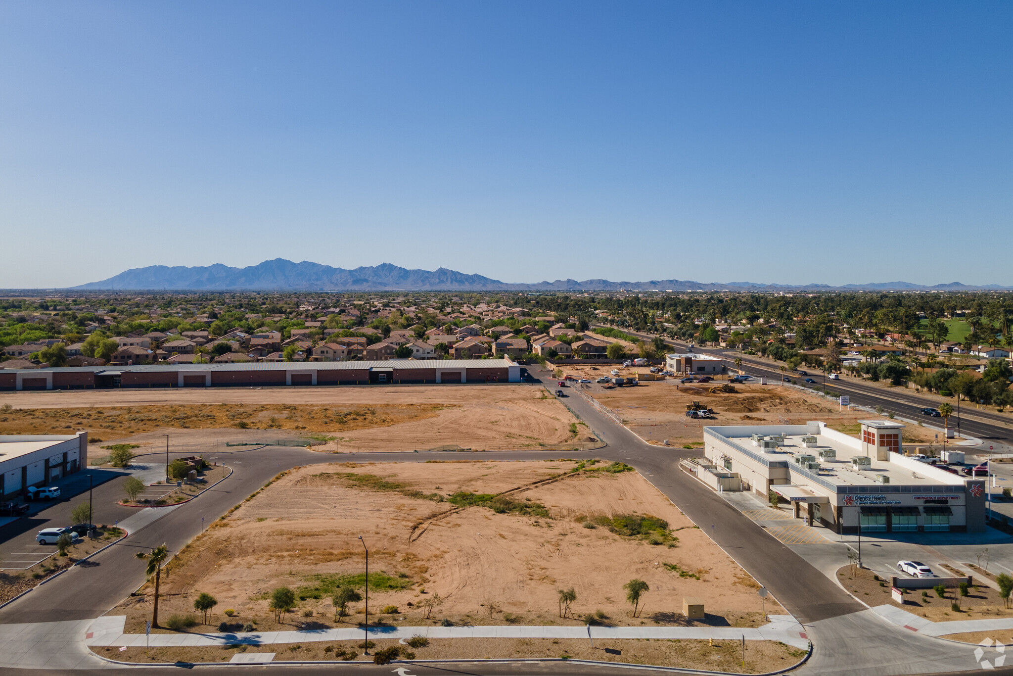 SEC Camelback Rd & Dysart Rd, Litchfield Park, AZ à louer Photo du bâtiment- Image 1 de 4