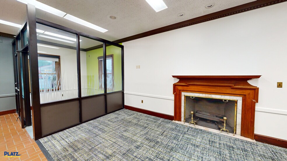 3516 S Meridian Rd, Youngstown, OH à vendre - Photo intérieure - Image 2 de 20