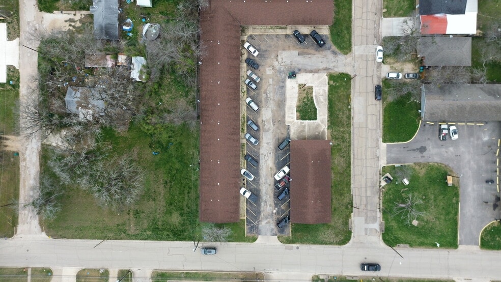 404 E Craven Ave, Waco, TX for sale - Building Photo - Image 2 of 5