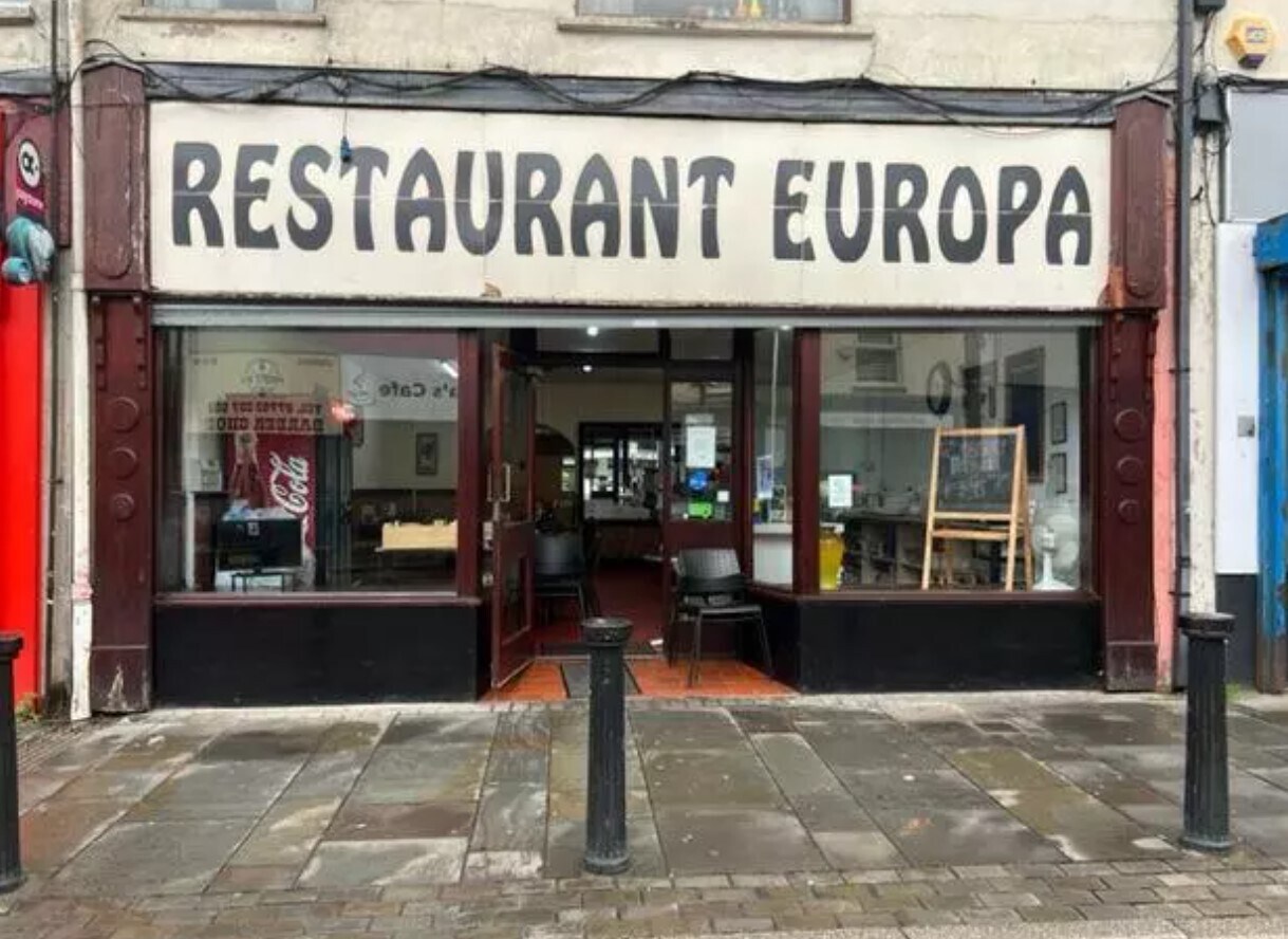 92 Commercial St, Tredegar à vendre Photo du bâtiment- Image 1 de 1