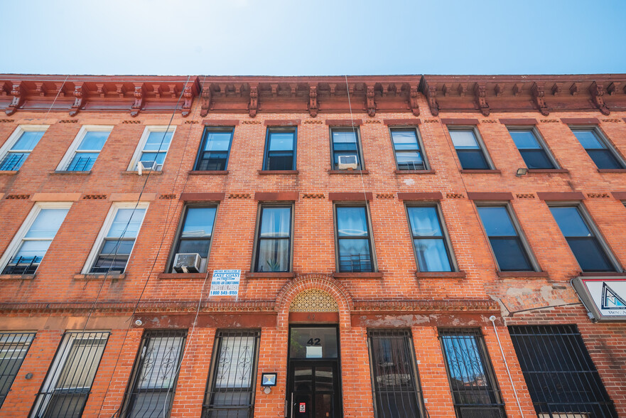 42 Howard Ave, Brooklyn, NY for sale - Building Photo - Image 3 of 4