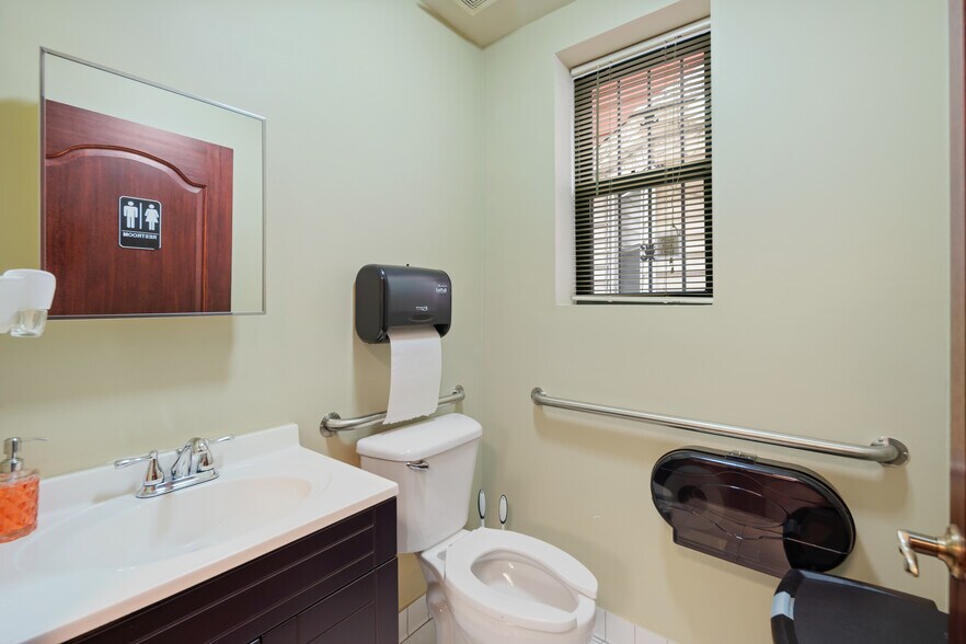 251 E 5th St, Brooklyn, NY à louer - Photo intérieure - Image 3 de 22