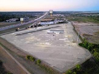 More details for 1501 N Walton Walker Blvd, Dallas, TX - Industrial for Lease