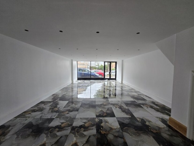 123 Belgrave Av, Romford for lease Interior Photo- Image 1 of 1