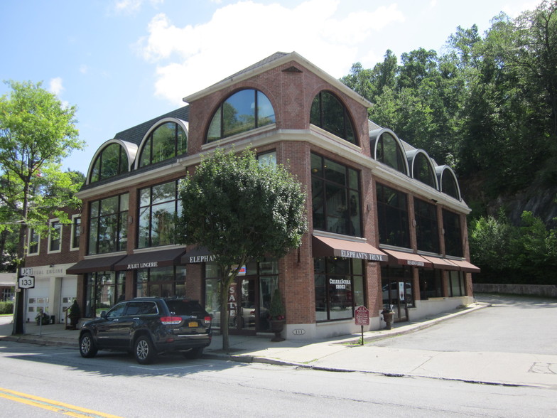 111 E Main St, Mount Kisco, NY for sale - Building Photo - Image 1 of 1