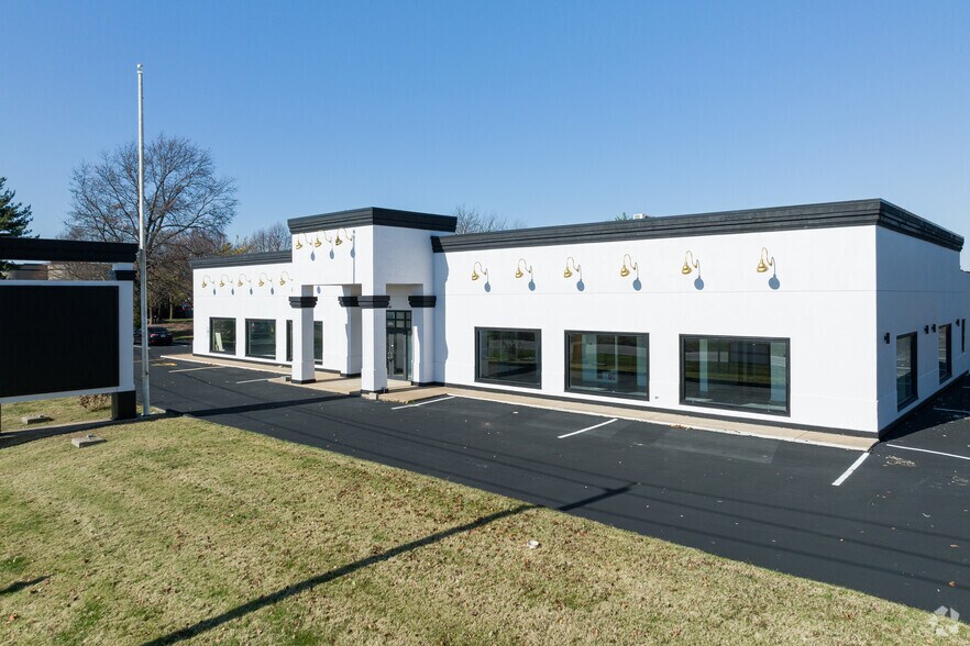 455 Salem Pl, Fairview Heights, IL à louer - Photo du bâtiment - Image 3 de 22