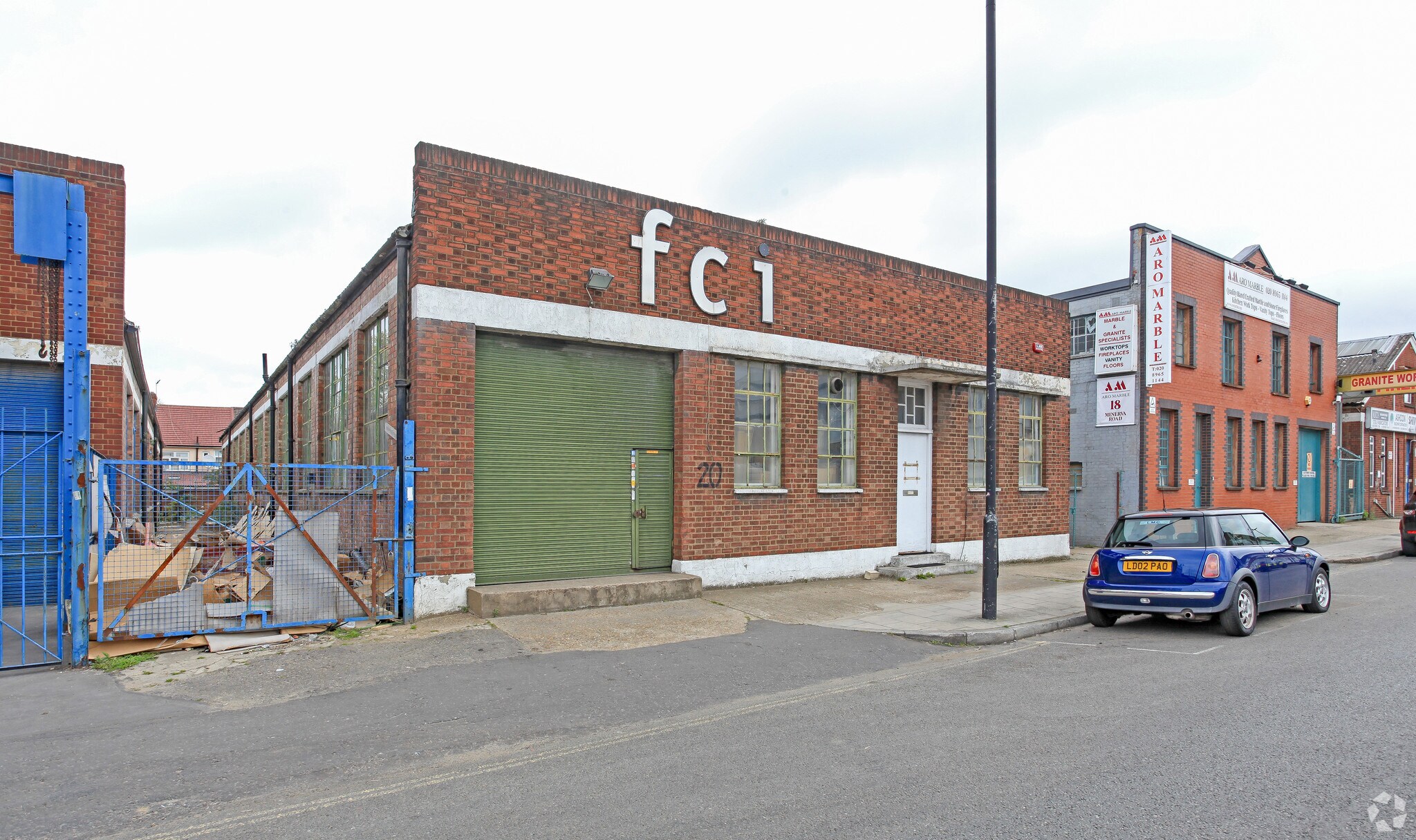 20 Minerva Rd, Londres à vendre Photo du bâtiment- Image 1 de 1