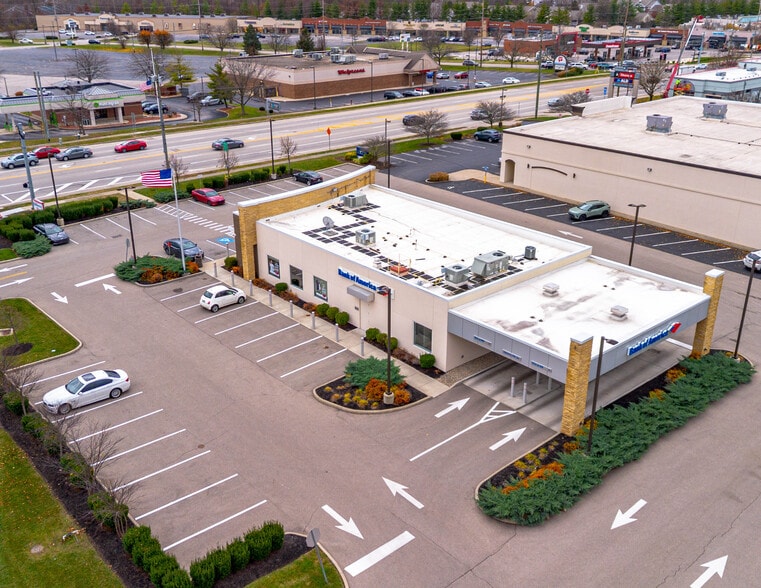 4040 Montgomery Rd, Loveland, OH à vendre - Photo du bâtiment - Image 3 de 8