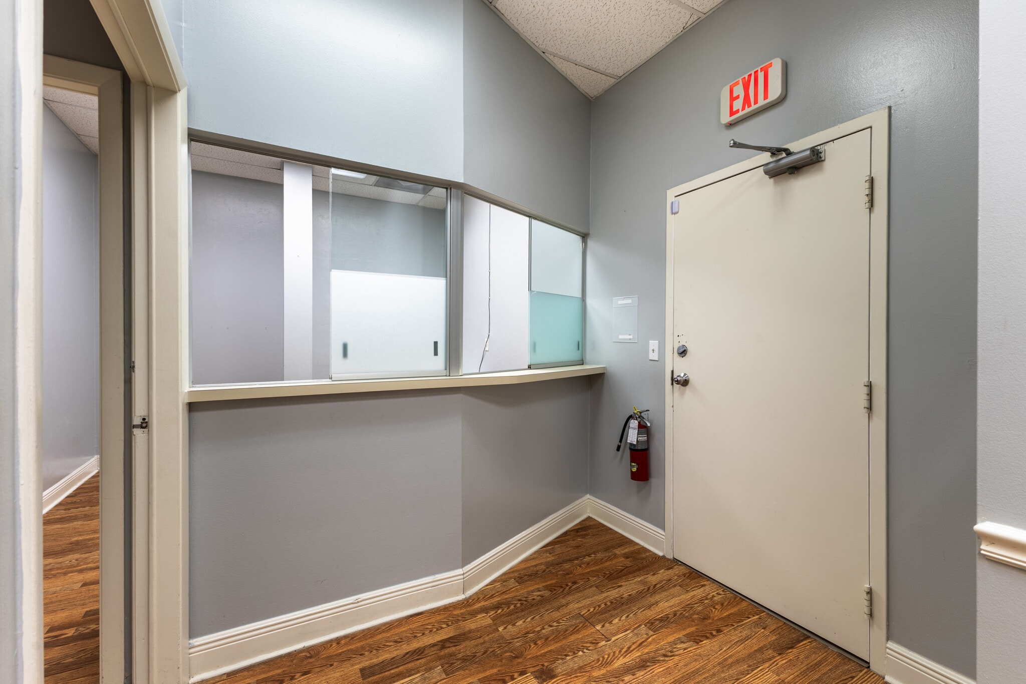 1425 Viscaya Pky, Cape Coral, FL for lease Interior Photo- Image 1 of 13