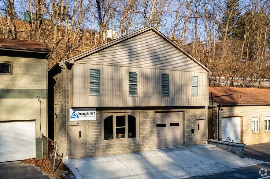 100 McNeilly Rd, Pittsburgh, PA à vendre - Photo du bâtiment - Image 1 de 15