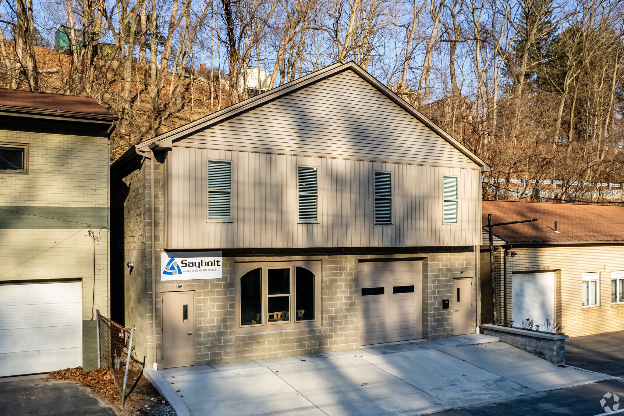 100 McNeilly Rd, Pittsburgh, PA à vendre Photo du bâtiment- Image 1 de 16