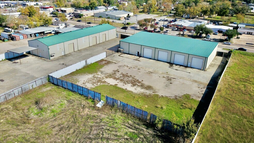 2950 Preston Ave, Pasadena, TX à louer - Photo du bâtiment - Image 2 de 15