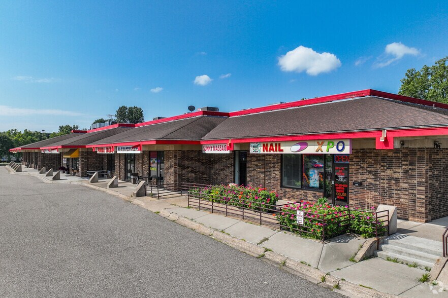 8-88 Nathan Ln, Plymouth, MN for lease - Building Photo - Image 3 of 16