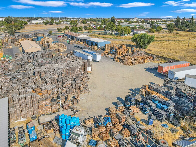 3264 Ramona Ave, Sacramento, CA à vendre - Photo du bâtiment - Image 2 de 9