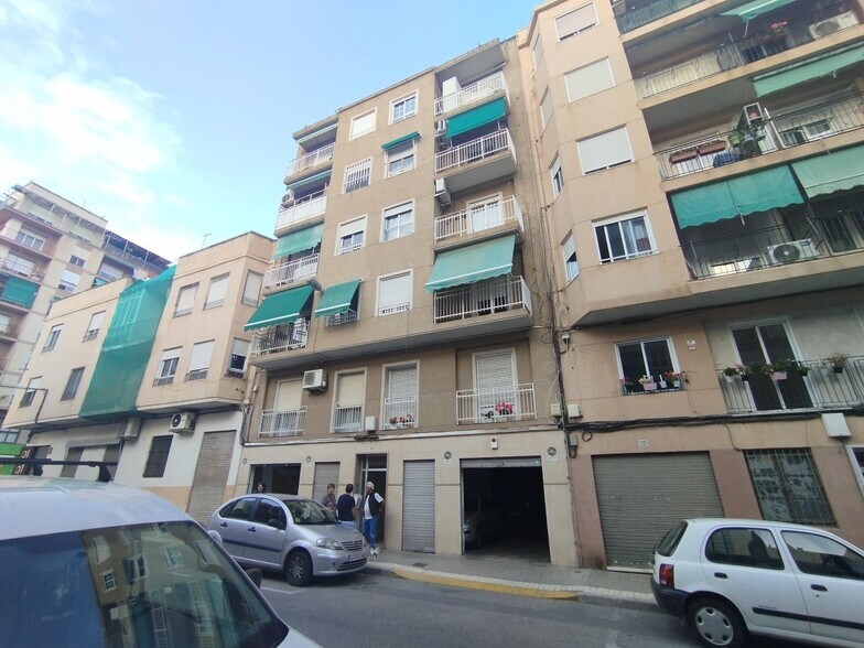 Carrer Capitán Baltasar Tristany, 75, Elche, Alicante à louer - Photo du bâtiment - Image 2 de 15