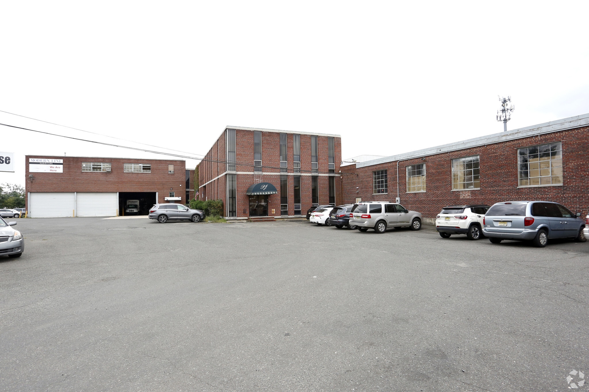 531 N Stiles St, Linden, NJ for lease Primary Photo- Image 1 of 17