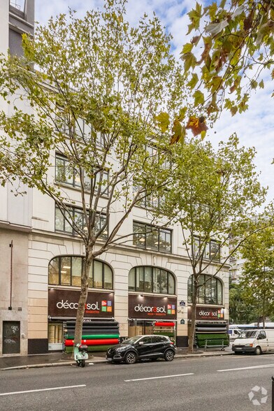 47 Rue De Charonne, Paris à louer - Photo du bâtiment - Image 2 de 4