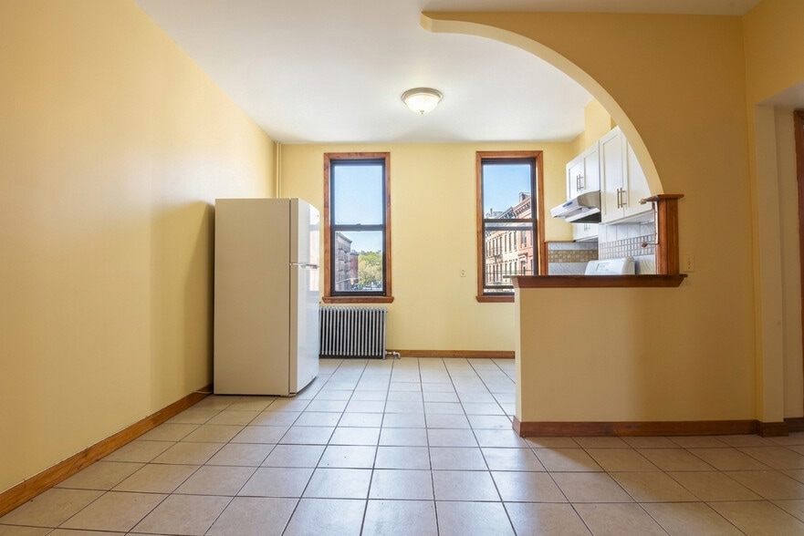 98-100 Bushwick Ave, Brooklyn, NY for sale - Building Photo - Image 2 of 21