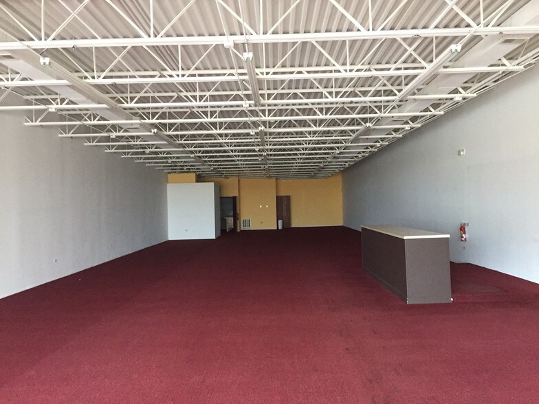 33W361-33W365 Roosevelt Rd, West Chicago, IL à vendre - Photo du bâtiment - Image 2 de 10