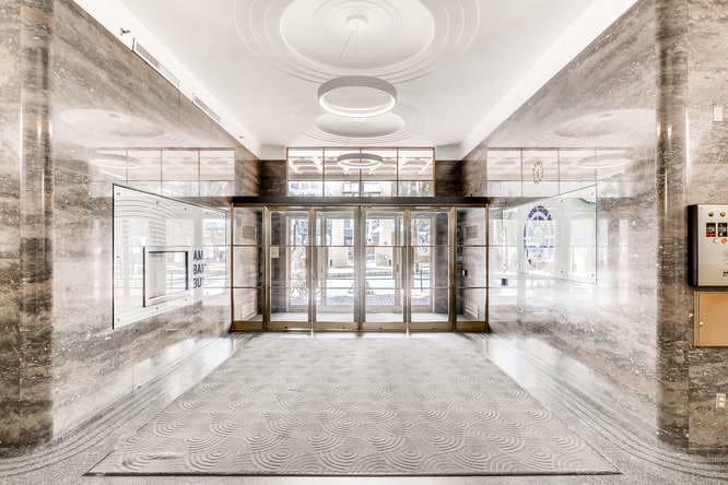 621 SW Morrison St, Portland, OR for lease - Interior Photo - Image 2 of 5