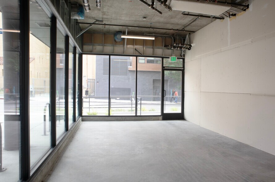 6762 Hawthorn Ave, Los Angeles, CA à louer - Photo intérieure - Image 2 de 7