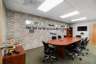 15005 Pacific Ave S, Tacoma, WA à louer Photo intérieure- Image 1 de 5