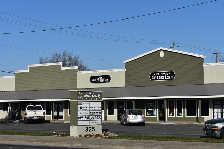 325 Clovis Ave, Clovis, CA à louer - Photo du bâtiment - Image 1 de 4