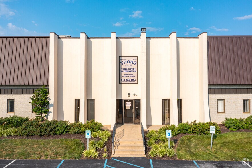 701B Ashland Ave, Folcroft, PA à louer - Photo du bâtiment - Image 2 de 6