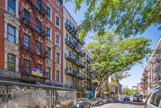 Plus de détails pour 120 Saint Marks Pl, New York, NY - Commerce de détail à louer