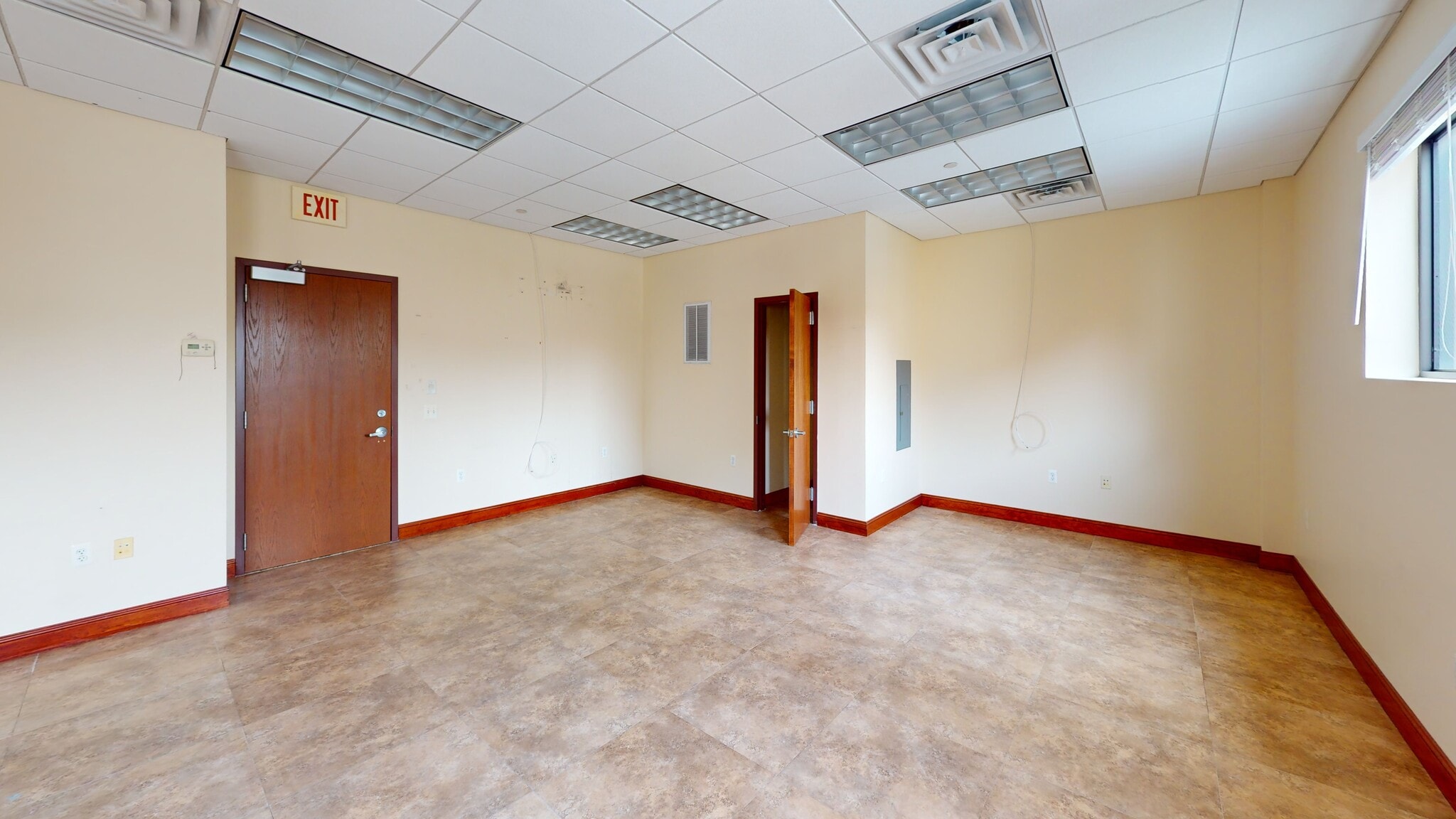 36-42-42 Newark St, Hoboken, NJ for lease Interior Photo- Image 1 of 2