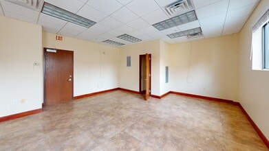 36-42-42 Newark St, Hoboken, NJ for lease Interior Photo- Image 1 of 2