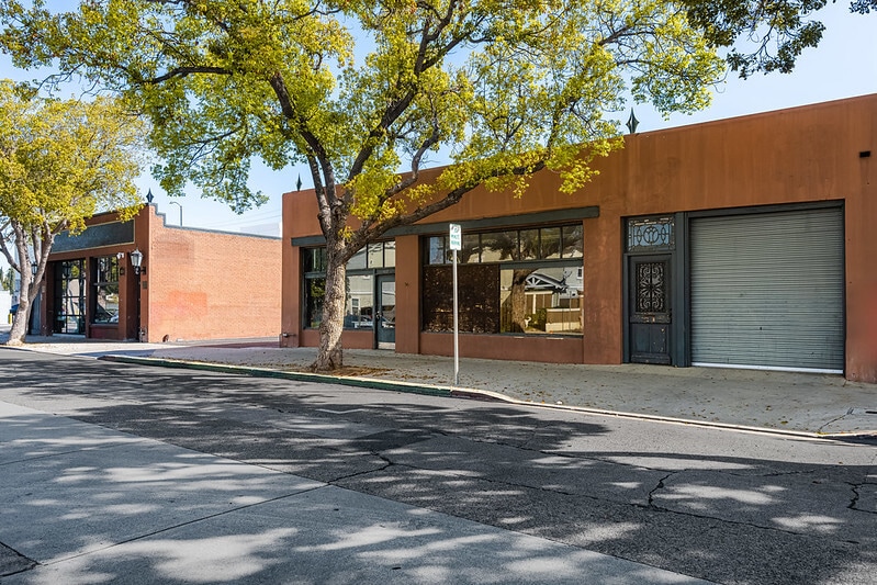 117-119 N Olive St, Orange, CA for lease - Building Photo - Image 3 of 8